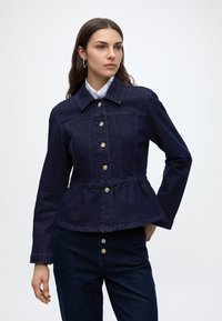 Джинсовая блузка