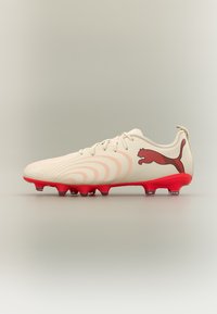 Кроссовки