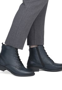 Ботинки Ботинки