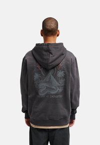 Спортивная кофта Спортивная кофта