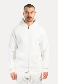 Спортивная кофта Спортивная кофта