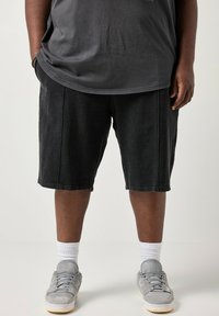 Шорты Шорты
