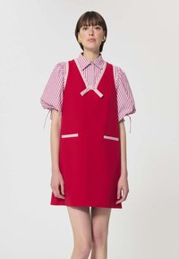 Короткое платье