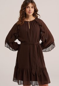 Короткое платье Короткое платье
