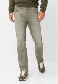 Прямые джинсы Прямые джинсы
