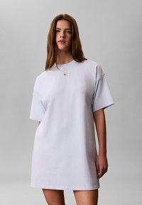 Короткое платье Короткое платье